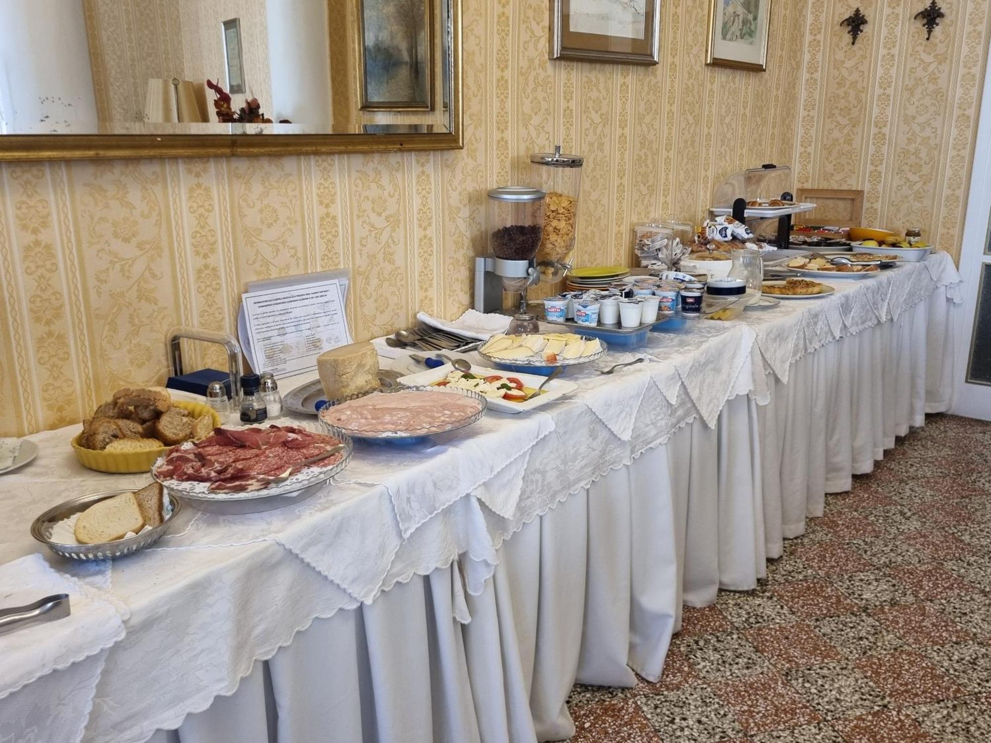 Albergo Il Marzocco - Hotel Dal 1860 Montepulciano Stazione Екстериор снимка